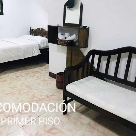 דירות San Agustín Hostal Diana מראה חיצוני תמונה